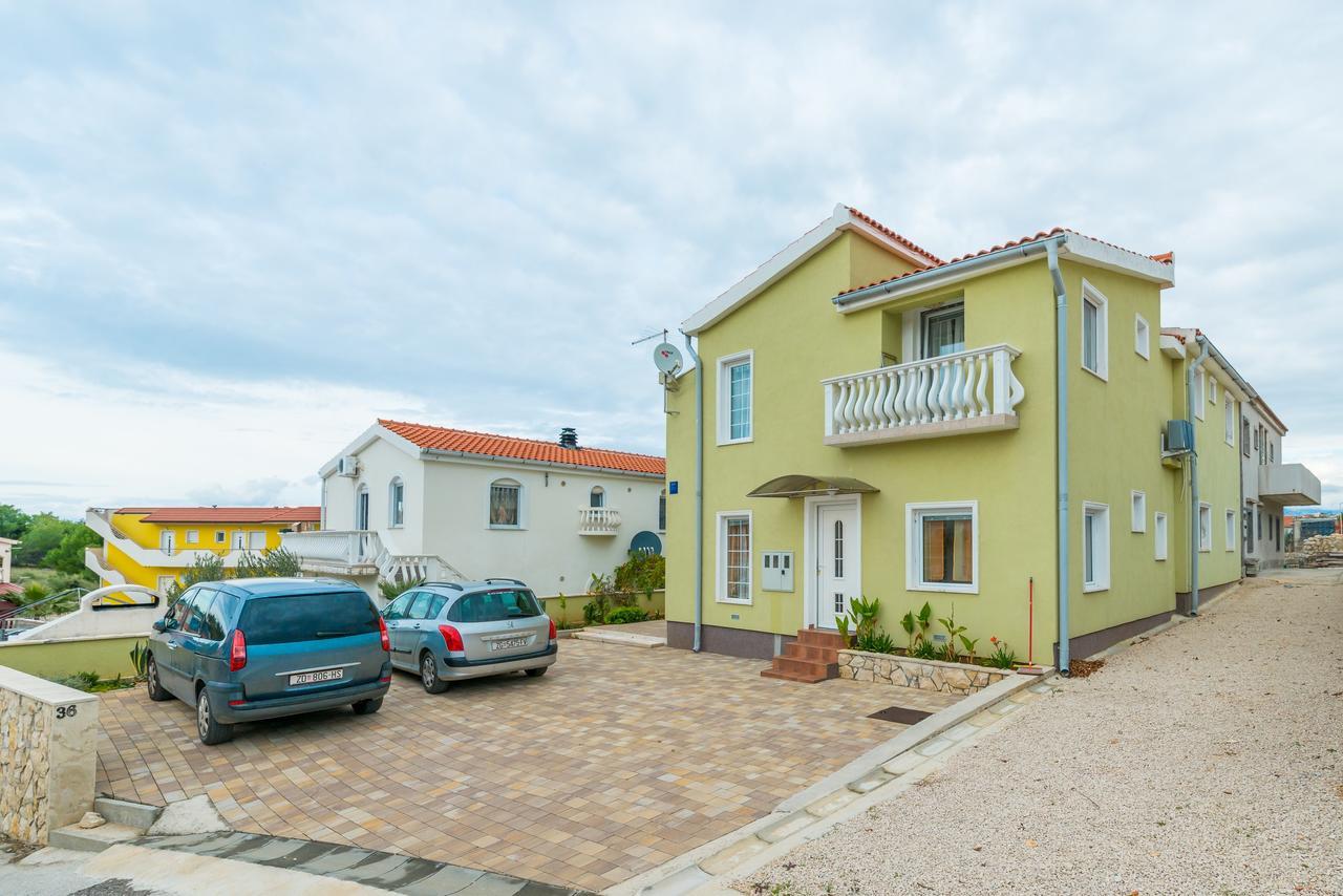 ויר Apartments Mahnet מראה חיצוני תמונה