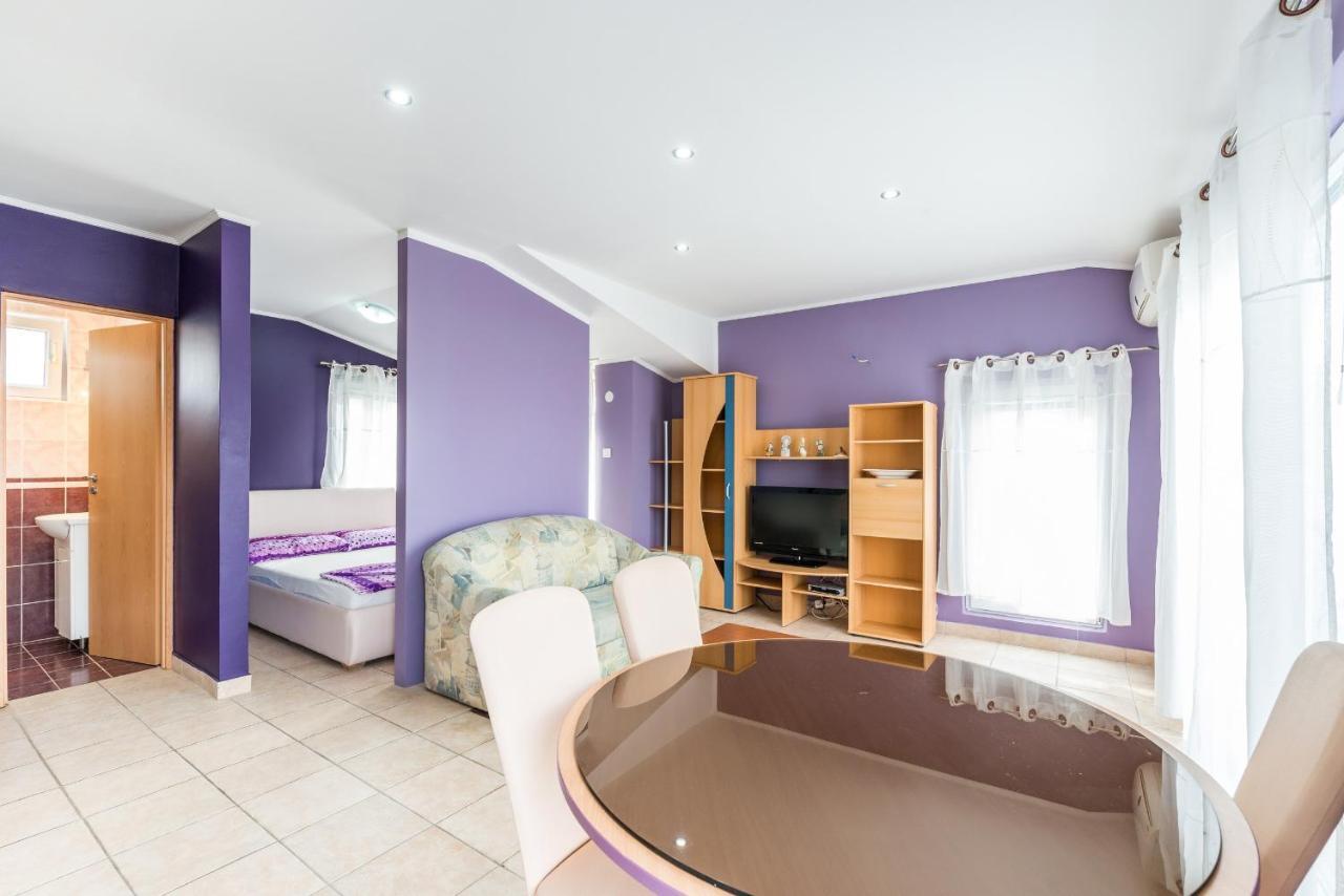 ויר Apartments Mahnet חדר תמונה