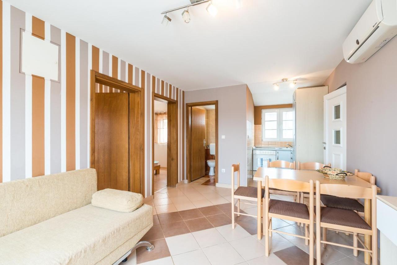 ויר Apartments Mahnet חדר תמונה