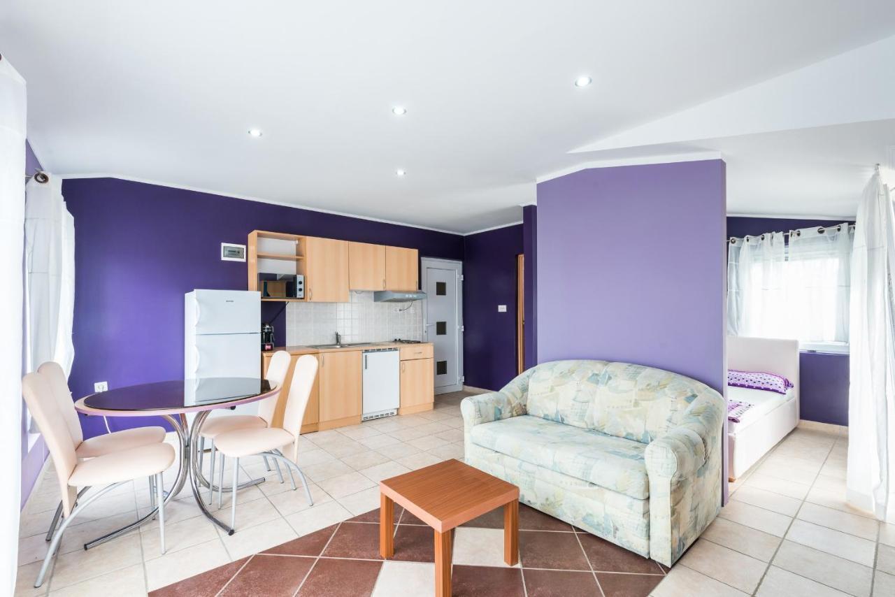 ויר Apartments Mahnet חדר תמונה
